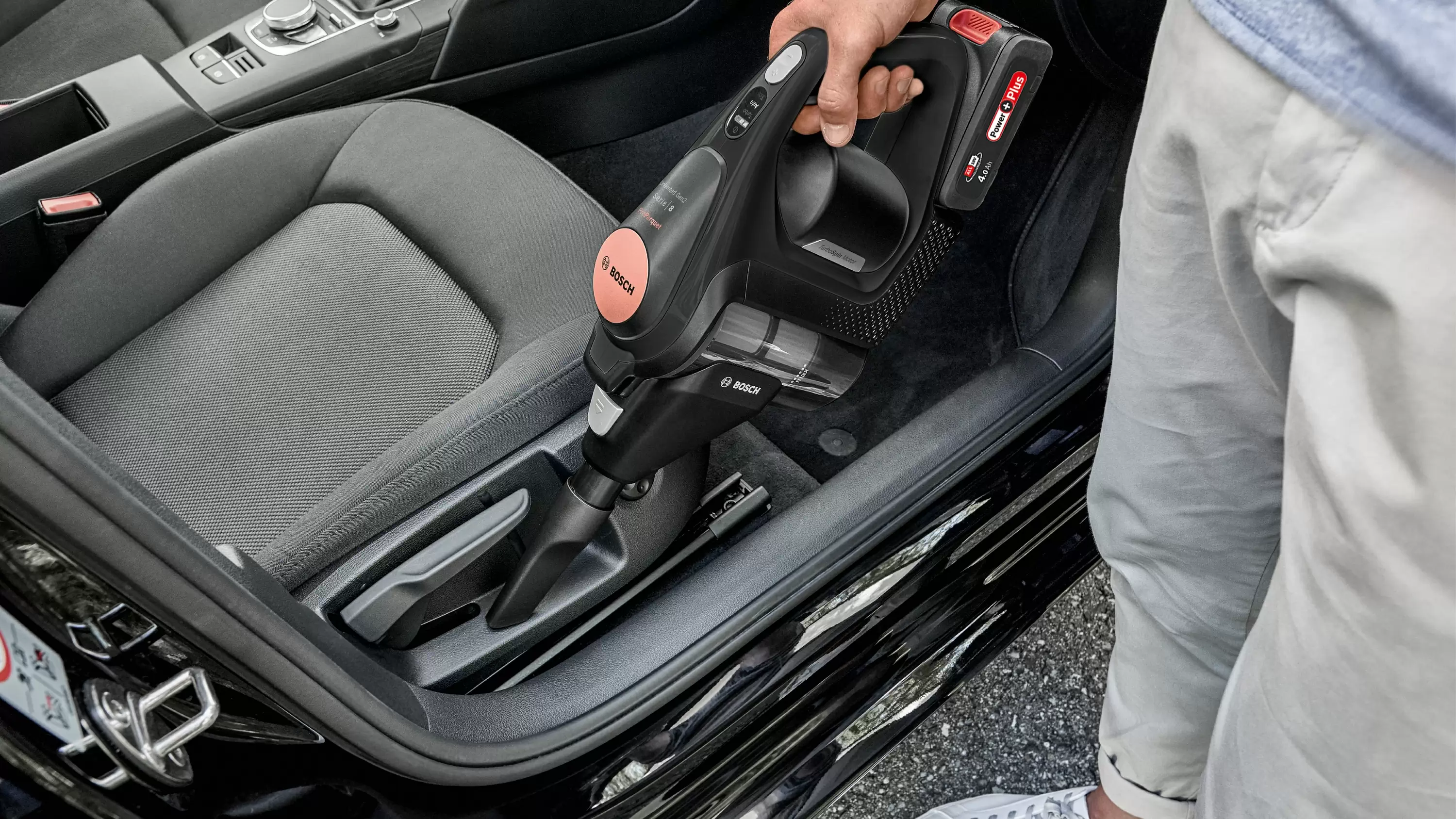Štapni usisivač na baterije Unlimited 8 Gen 2 BCS8214PRQ, ProParquet