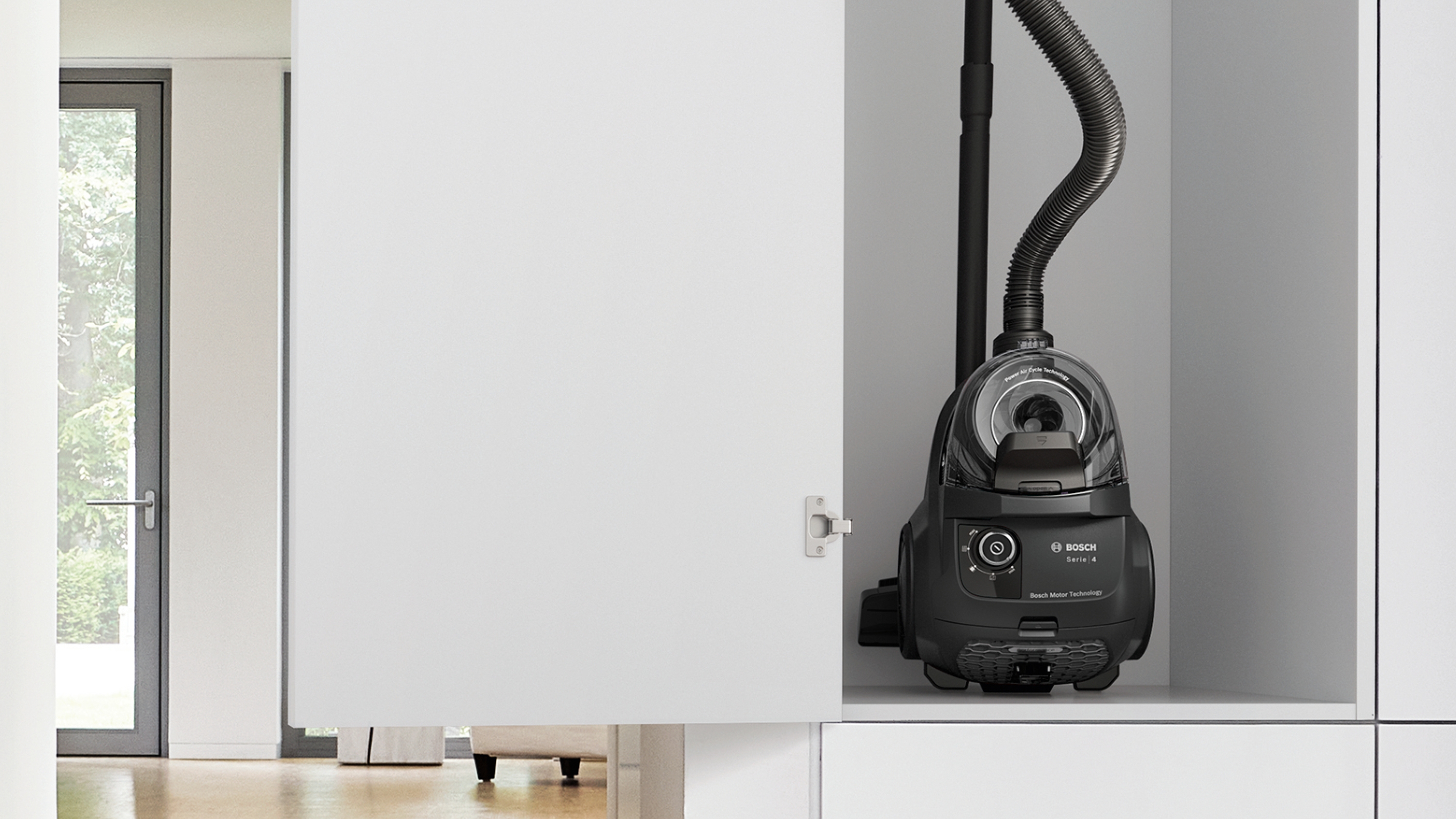 Usisivač sa posudom BGC21X300 Serie 4, Crna