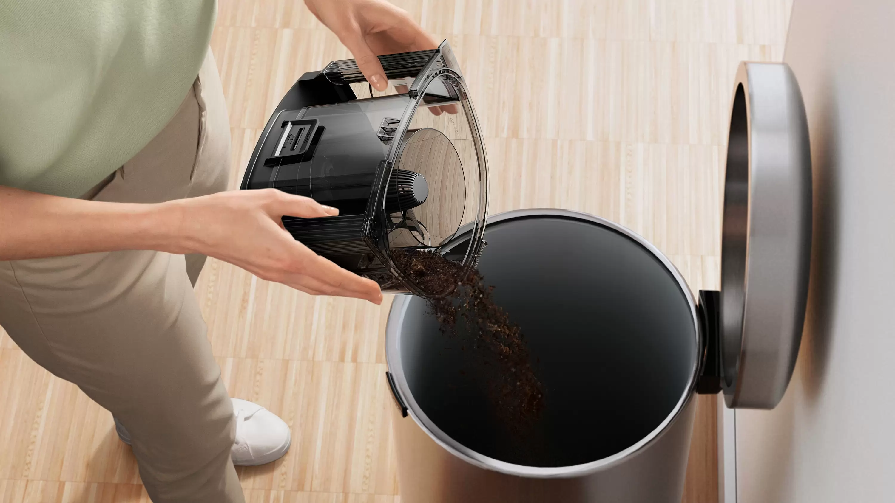 Usisivač sa posudom BGC21X200 Serie 4, Crna