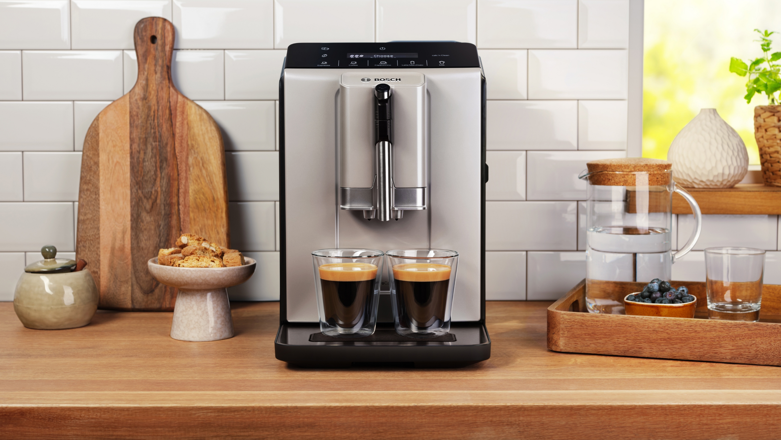 Fully automatic coffee machine, Serie 2 VeroCafe, Silk Silver, TIE20301