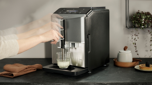 Siemens aparat za espresso kafu TF305E04, Potpuno automatizovani, Titanijum metalik, Nerđajući čelik