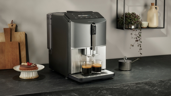 Siemens aparat za espresso kafu TF305E04, Potpuno automatizovani, Titanijum metalik, Nerđajući čelik
