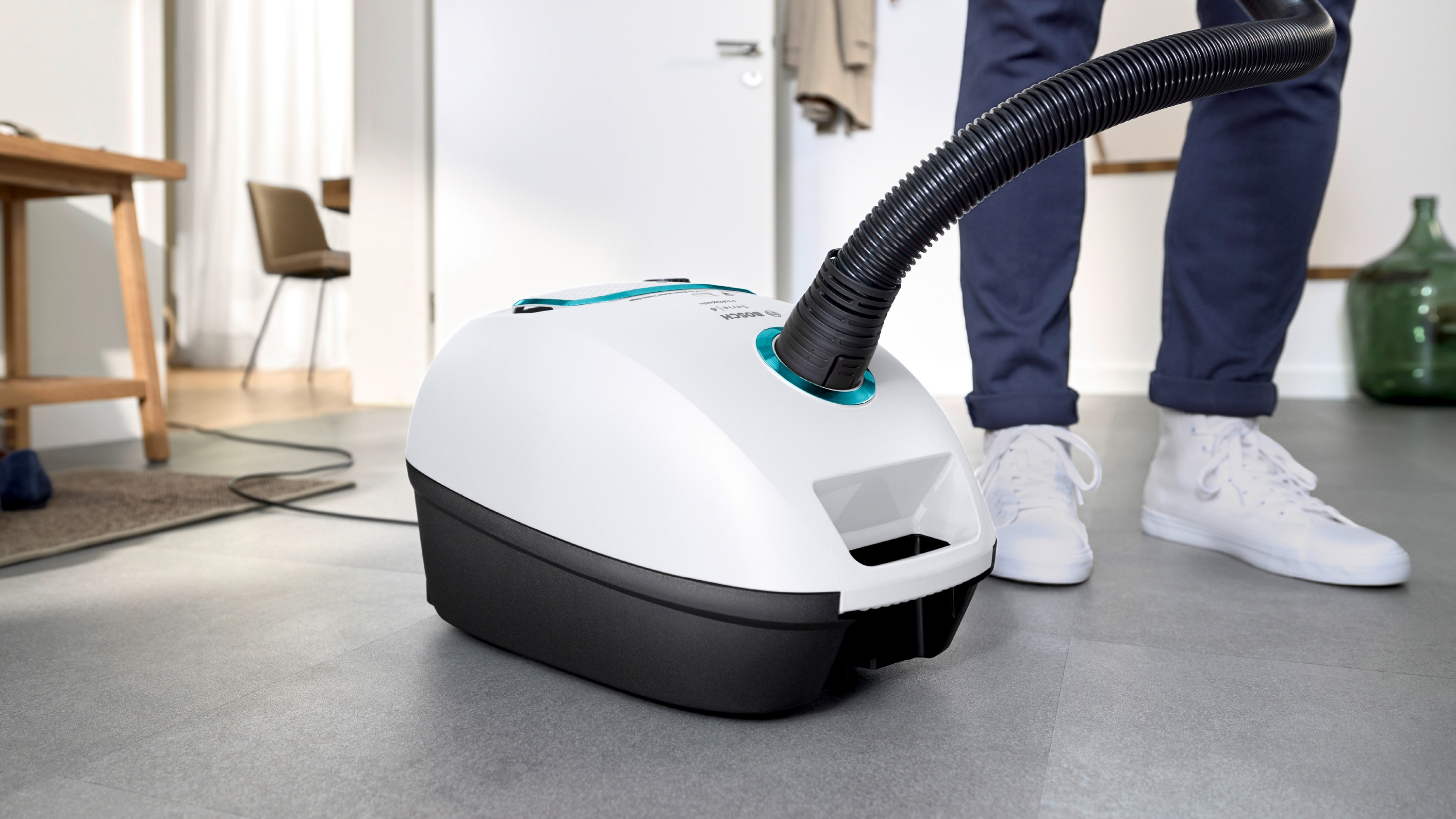 Serija 4, Usisivač s kesom, ProHygienic, Bela, BGB41HYG1H
