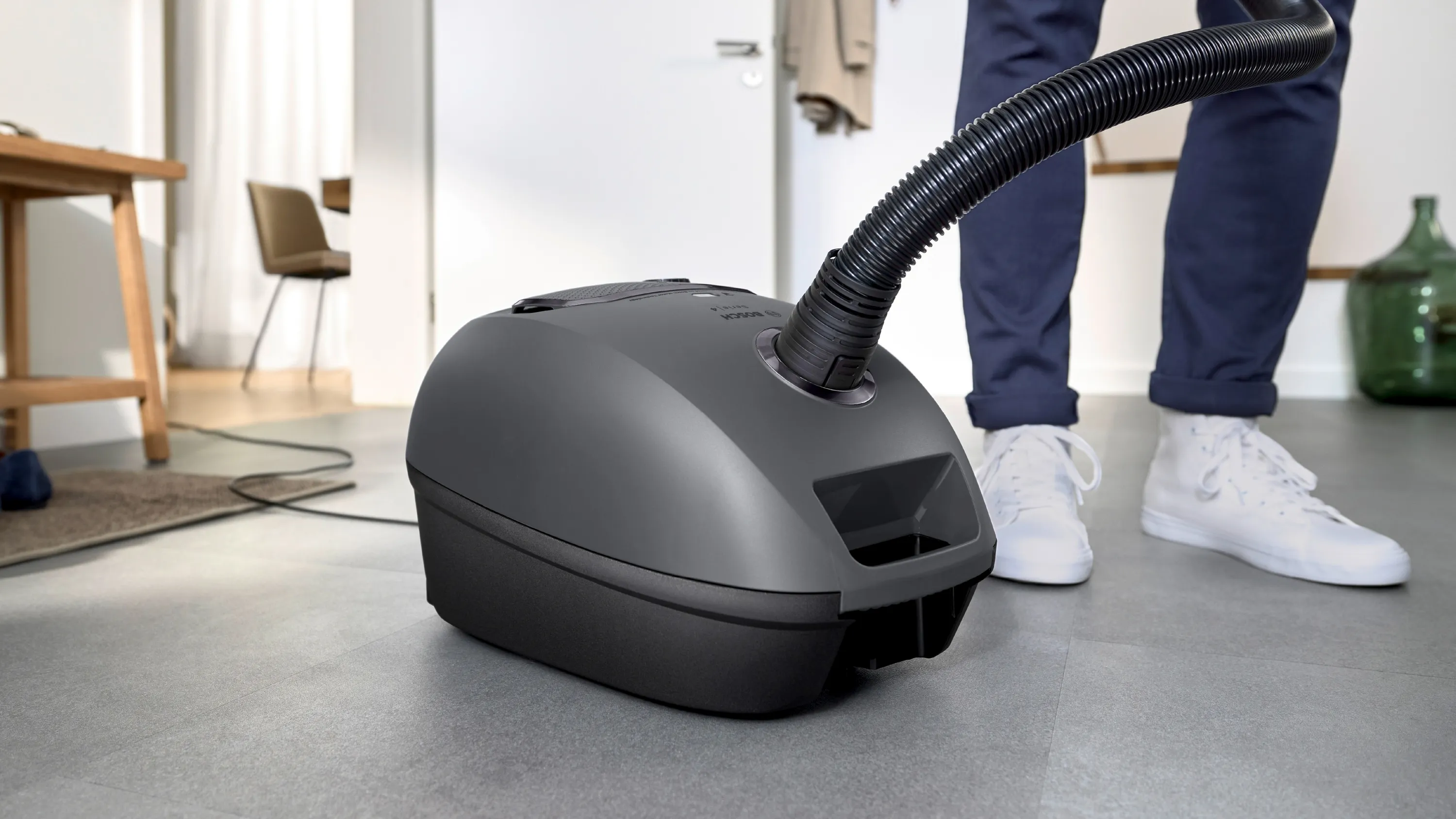 Usisivač s kesom Serija 4 BGL41GR3H