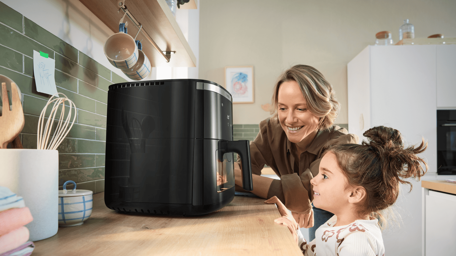 Airfryer Serija 6 Crna MAF671B0