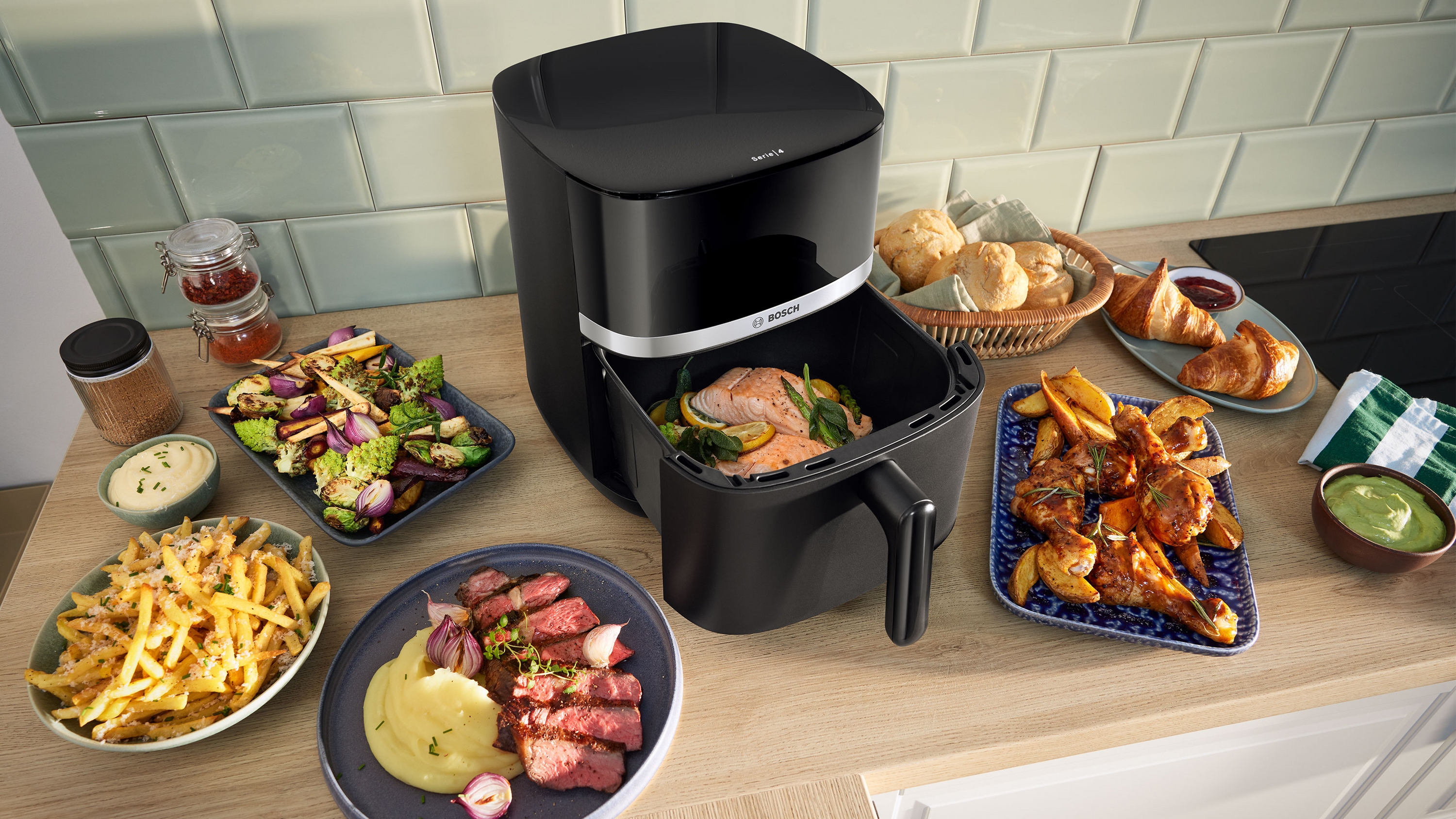 Serija 4, Airfryer , Crna MAF462B1
