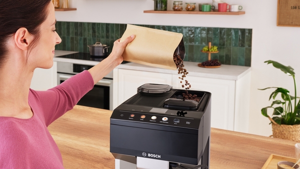 Series 4, Fully automatic coffee machine, VeroCafe, Inox silver metallic, Piano black, TPE40307
