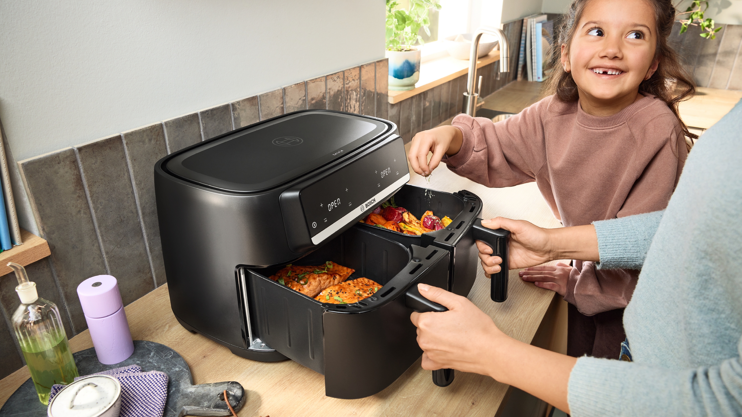 Serija 4, Double Drawer Air Fryer, Crna, MAFD440B7
